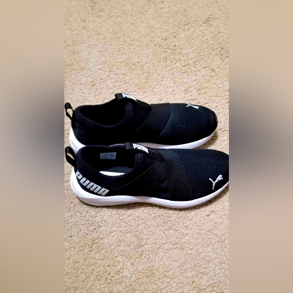 Puma sneakers NEW!!! Size 7.5